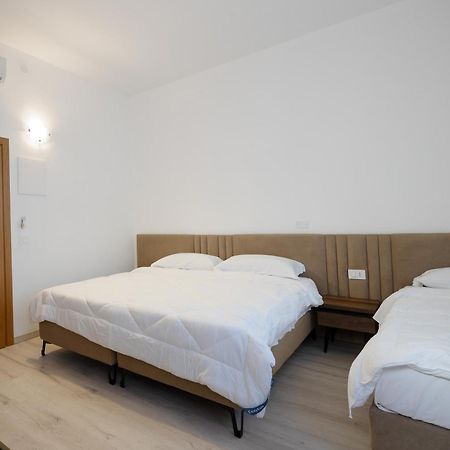 Hotel Levante Cesenatico Esterno foto